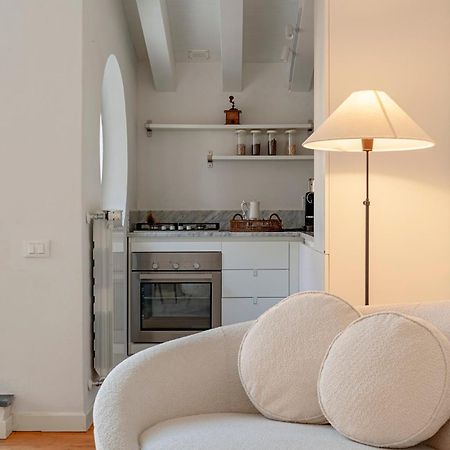 Waterfront Balcony I Grani 5 Resort Grand Suite Livorno Eksteriør billede