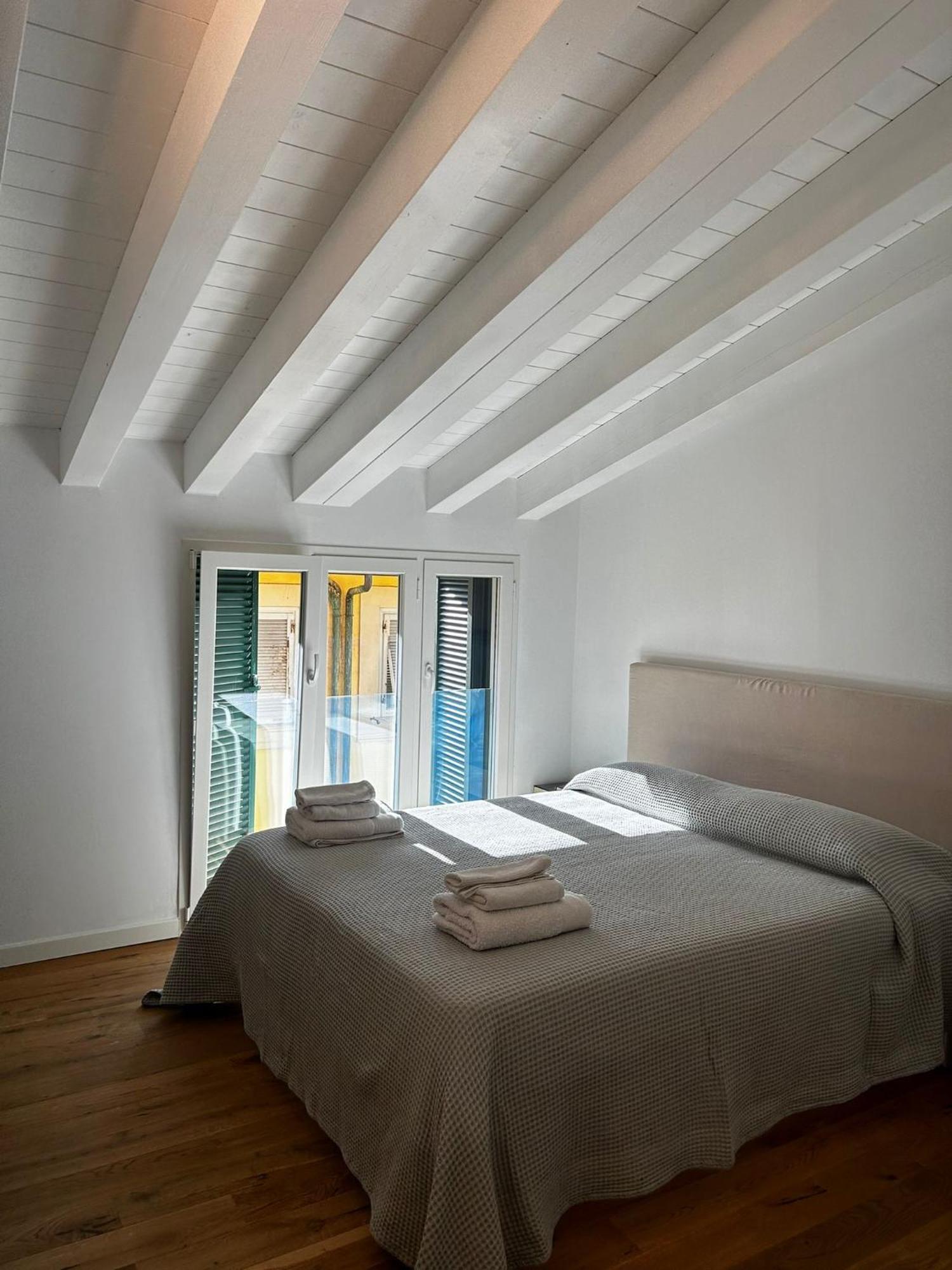Waterfront Balcony I Grani 5 Resort Grand Suite Livorno Eksteriør billede
